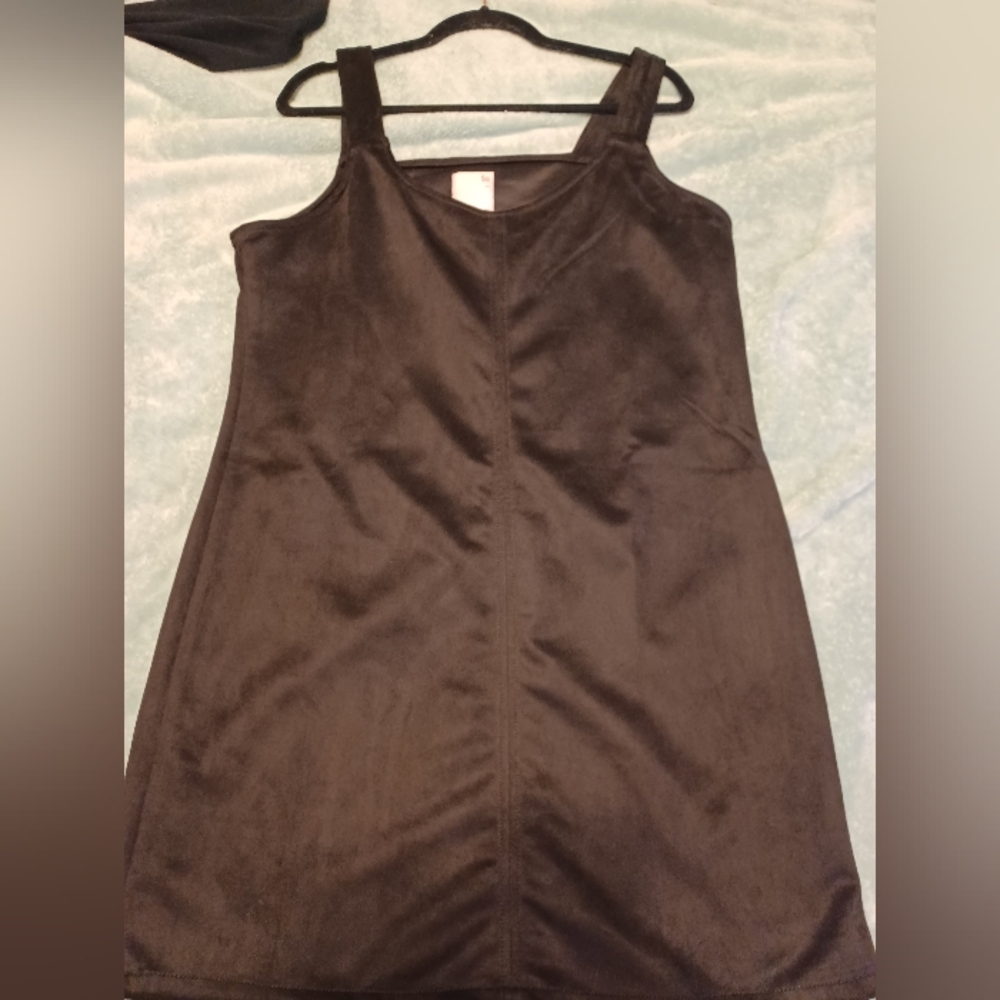 SO Black and Pink Garment